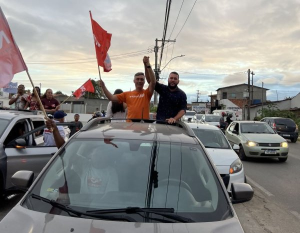 Carlos Medeiros destaca receptividade em primeira carreata de campanha