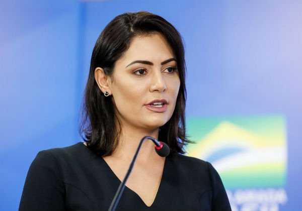 Michelle Bolsonaro: Roma é o candidato que está alinhado com os valores da família e de Deus