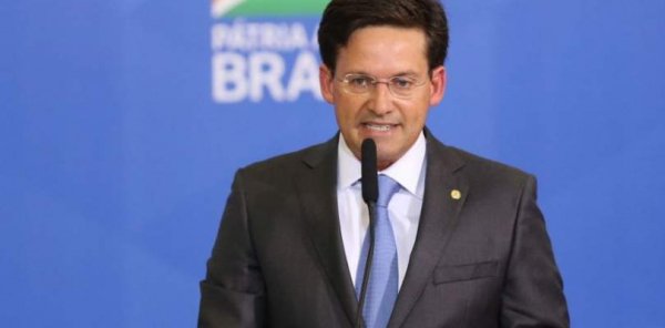Ministro João Roma projeta lançamento do novo Bolsa Família para agosto 'após o fim do auxílio emergencial'