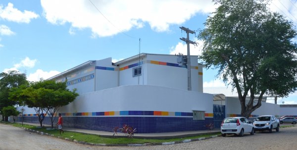Nova estrutura da Escola Municipal Doutor Demósthenes Álvaro de Brito está três vezes maior