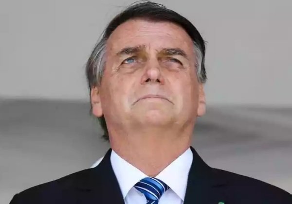 PGR descarta medidas duras a Bolsonaro por ida à embaixada e se manifesta sem prisão
