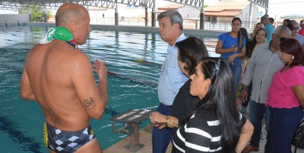 Primeira escola pública da Bahia com piscina olímpica é entregue à comunidade