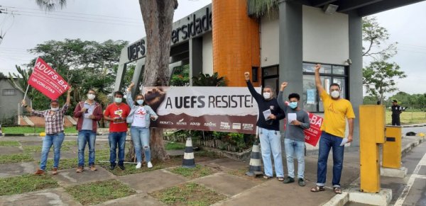 Professores da Uefs paralisarão as atividades  e farão ato público na próxima terça-feira (31