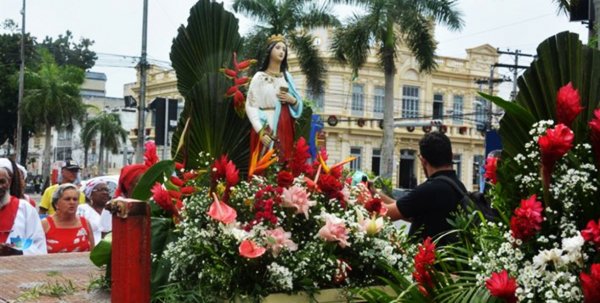 Santa Bárbara será festejada dia 4 com missa, procissão e o tradicional caruru