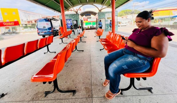 Terminais de transbordo e estações BRT ganham Wi-Fi gratuito da Prefeitura de Feira