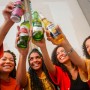 Ambev oferece 3 mil bolsas de estudos de conhecimento cervejeiro a mulheres