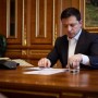 Presidente ucraniano suspende 11 partidos de oposição por supostamente serem pró-Rússia