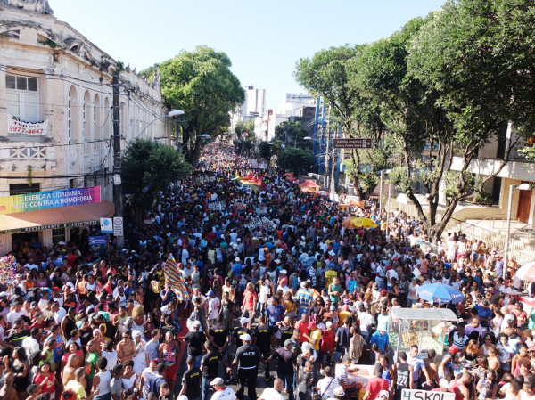 20ª Parada do Orgulho LGBT+ da Bahia será realizada neste domingo (10); confira a programação