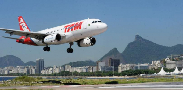 Alta no preço da passagem aérea prejudica retomada do turismo, diz setor