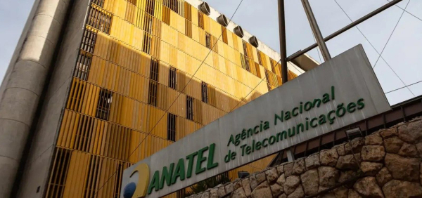 Anatel comunica ao STF que Starlink suspendeu acesso à rede X