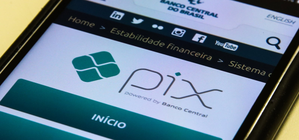 Banco Central anuncia regulamentação do Pix por aproximação