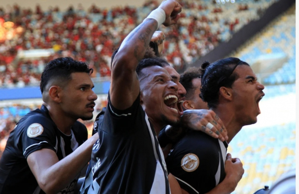 Botafogo pagará 'bicho' triplicado a jogadores e funcionários por vitória sobre o Flamengo