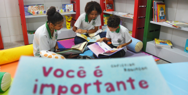 Cantinho da Leitura inaugurado hoje na Escola Valdemira Alves Brito