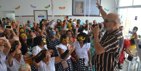 Centro de Convivência Dona Zazinha comemora 20 anos de existência em clima de festa