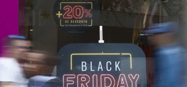 Cerca de 70% dos consumidores devem usar 13º para comprar na Black Friday, revela pesquisa