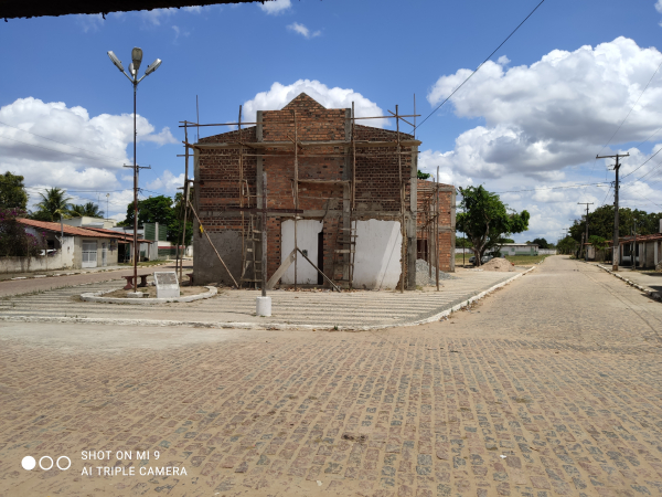 Com apoio da comunidade está sendo construída a igreja de Santo Antônio em Alecrim Miúdo