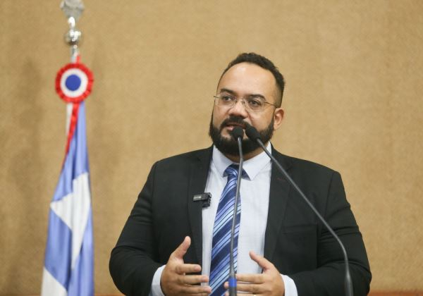 Deputado diz que professores ‘estão sendo massacrados pela gestão de Jerônimo’