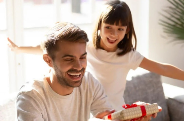 Dia dos Pais: Advogado orienta consumidores sobre compra e troca de presentes