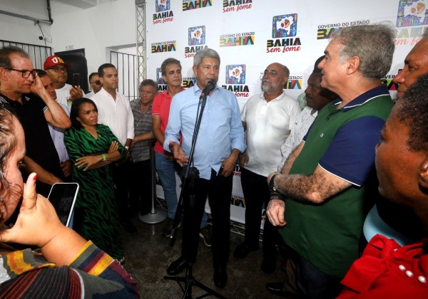 Em Antônio Cardoso, Jerônimo visita obras de construção de nova sede de colégio estadual