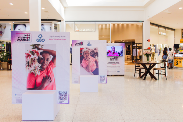 Exposição Fotográfica marca início da campanha Outubro Rosa no Boulevard 