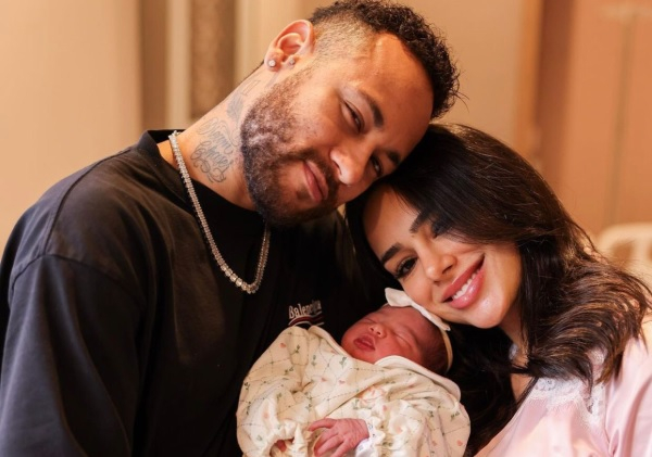 Famosos reagem às primeiras imagens da filha de Neymar e Bruna Biancardi; confira