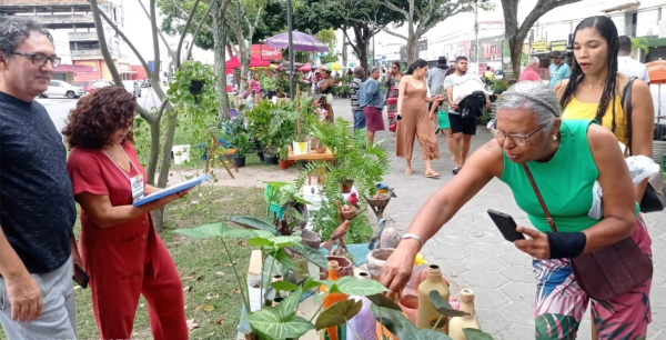 Feiras de arte e artesanato retomam atividades neste domingo