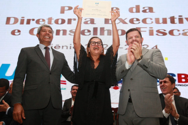 Governador Jerônimo Rodrigues participa da posse da nova diretoria da UPB em Salvador