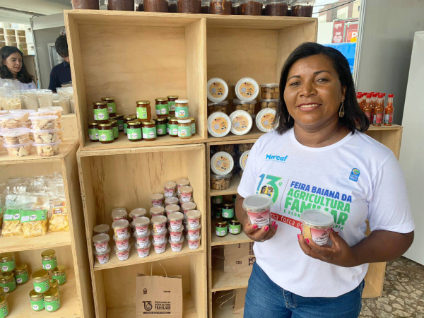 Grupos quilombolas apoiados pela Bracell participam da 13ª Feira Baiana da Agricultura Familiar e Economia Solidária