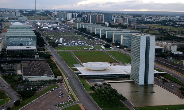 Harmonia e independência entre os Poderes