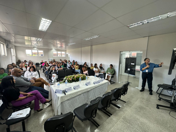 Hospital Clériston Andrade e UEFS promovem II curso de aperfeiçoamento para equipe multiprofissional