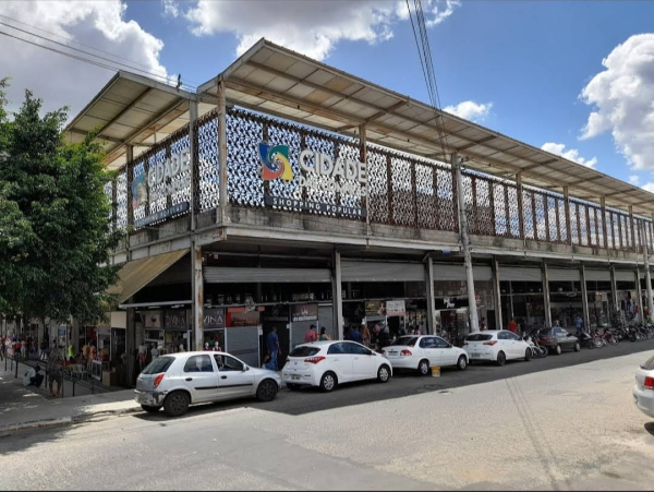 Lei aprovada na Câmara fundamenta intervenção da Prefeitura no Shopping Popular