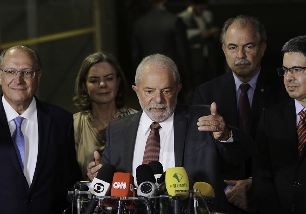 Lula inicia nesta segunda-feira viagens ao Egito e Portugal