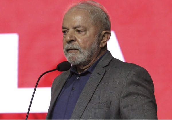 Lula promete reajuste acima da inflação para o salário mínimo em 2023