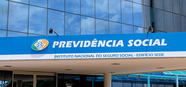 Lula sanciona projeto que cria programa para tentar reduzir filas do INSS