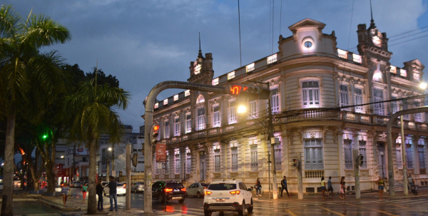 Modernas luminárias e monitoramento remoto alcançam mais de 90% da iluminação pública