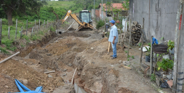 Prefeitura amplia e recupera rede de drenagem em Vila Feliz