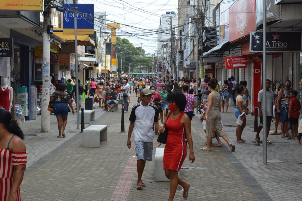 Prefeitura autoriza comércio a ampliar horário de funcionamento durante período natalino