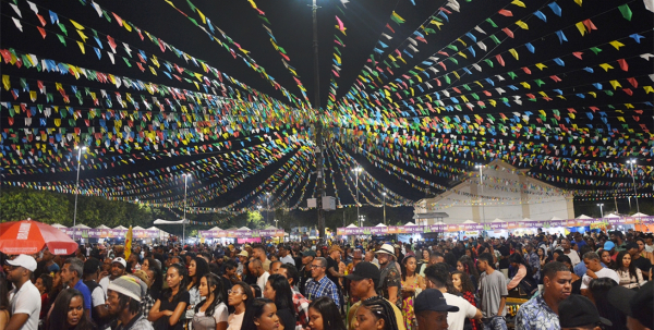 Prefeitura de Feira divulga programação do Feira Cidade Forró em Tiquaruçu e Maria Quitéria