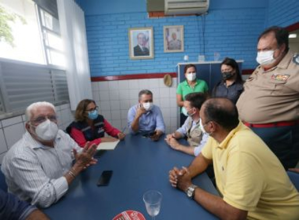 Rui visita cidades atingidas pelas chuvas e coordena ações de apoio às vitimas