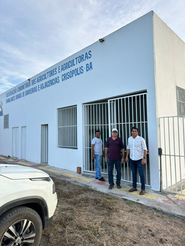 Unidade de beneficiamento de mandioca melhora vida de agricultores familiares de Crisópolis