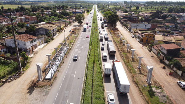 VIABAHIA implantará desvio temporário na BR-324 para instalação das rampas e vão central da passarela do Bessa