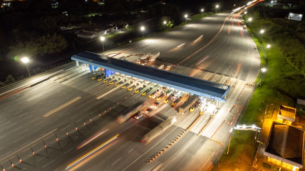 VIABAHIA realiza manutenção no pavimento da BR-324, durante esta semana