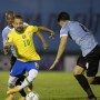 Seleção enfrenta Uruguai buscando virtual classificação para Copa